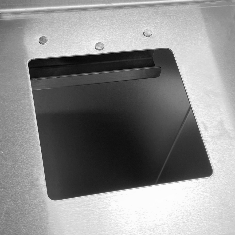 Close up of 8-10# Ice Bagger Opening for Chute