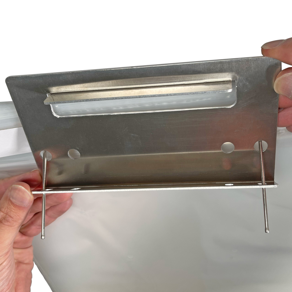 Step 2: Adapter Ice Bagger wire wicket