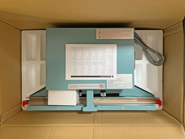 24 Inch 2mm Automatic Impulse Sealer Packed Inside Case 24 in. 2mm Impulse Autosealer Packed Inside Case