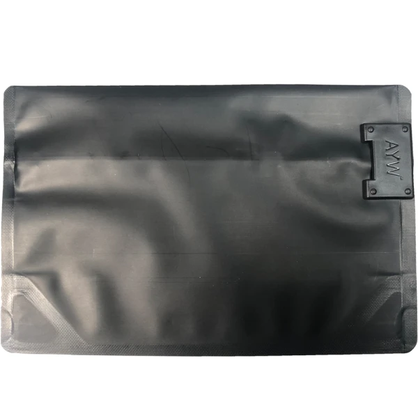 6.69 x 4 Child Resistant Exit Bags Black 6.69 x 4 Child Resistant Exit Bags Back of Bag