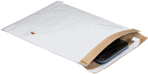 7.25 x 12 White Self-Seal Padded Mailers protecting electronic 7.25 x 12 White Padded Mailing Envelopes protecting electronic device