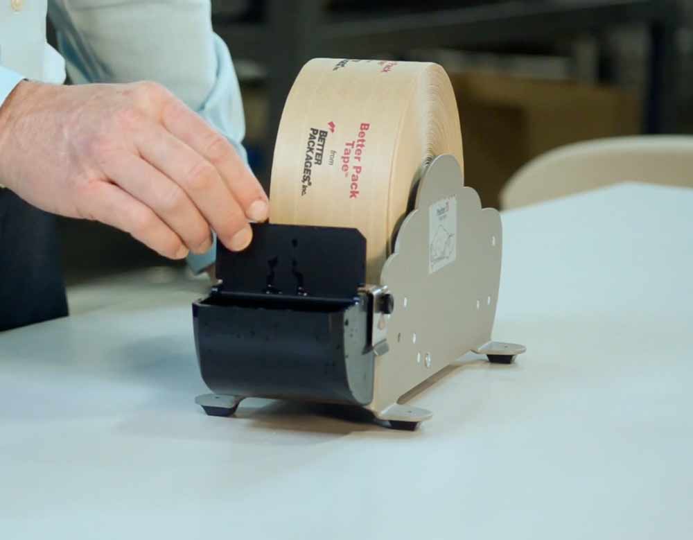 Better Pack Packer 3S Tape Dispenser Hand Lifting Lid to Water Reservoir