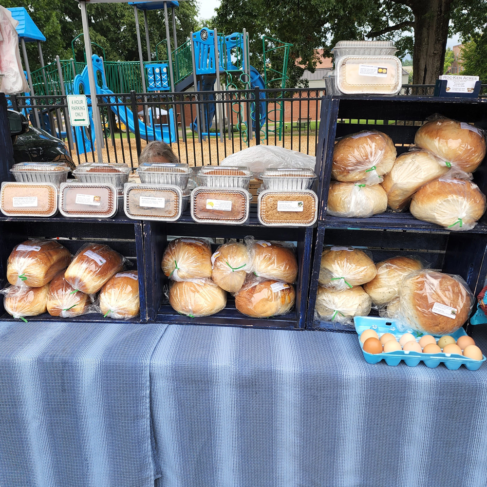 5.5x4.75x19 1 Mil Gusseted Poly Bread Bags