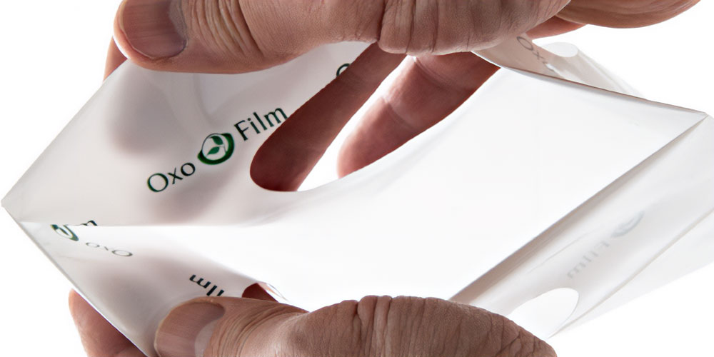 White 7.5 x 10 2.5 Mil Eco Friendly Shopping Bags with Reinforced Handles