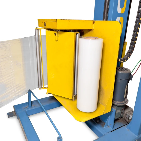 20 x 6000 x 80 Ga Machine Grade Stretch Film on Machine Machine with 80ga 20 x 6000 Machine Grade Stretch Wrap