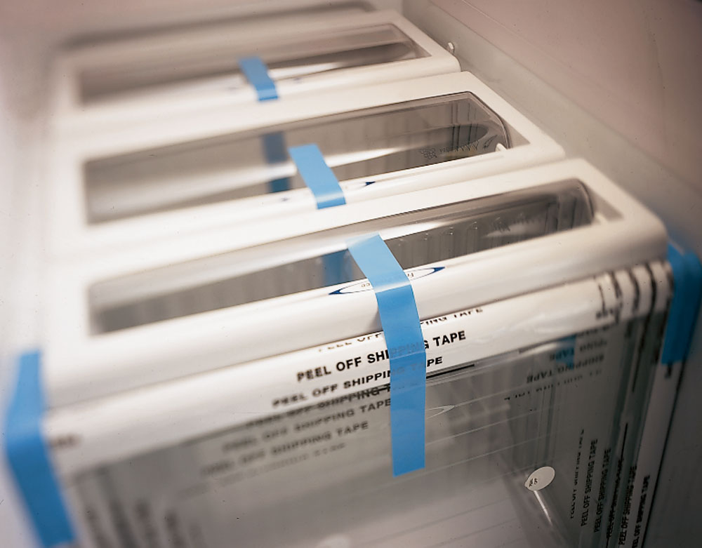 3M 8898 Strapping Tape Securely Holding Appliance Drawers