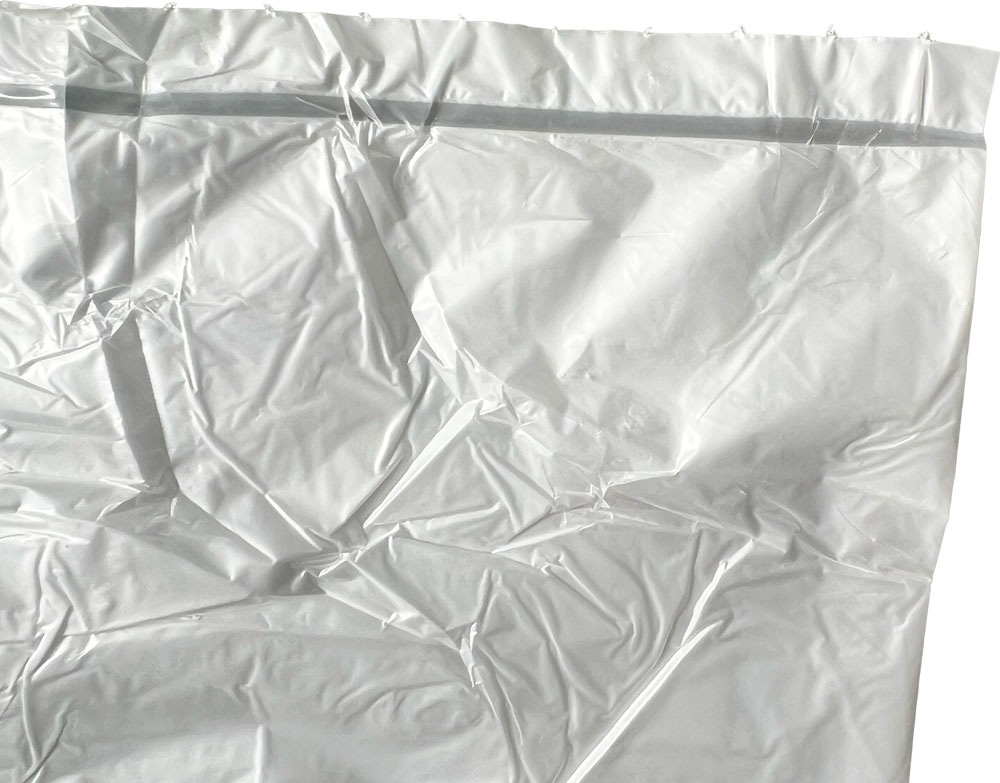 Perforation and Bottom Seal of 20-30 Gallon Clear Regular Duty Garbage Bags 30 x 36