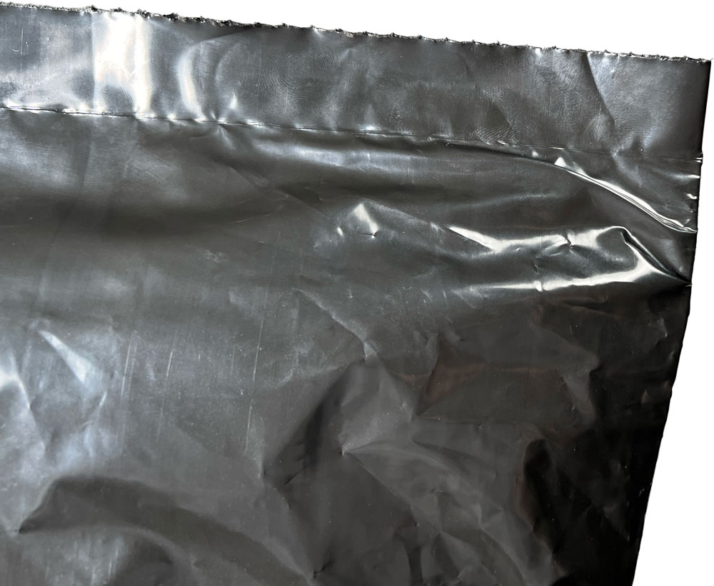 Perforation and Bottom Seal of Black 50 x 48 3 Mil 42 Gallon Contractor Bags
