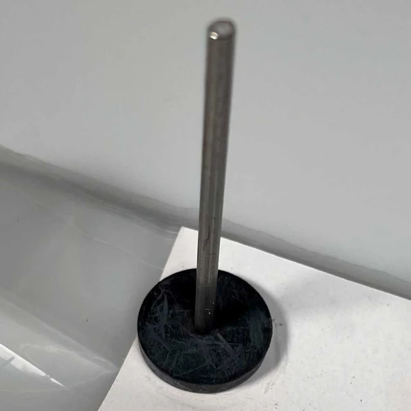 Rubber Grommet on Wire Wicket Rubber Grommet on Wire Wicket